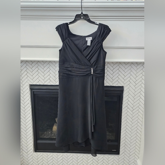 Metaphor Cap Sleeve Hi-Lo Lined Formal Dress with Pin/Brooch Accent, EUC, Size 8 - Picture 2 of 6